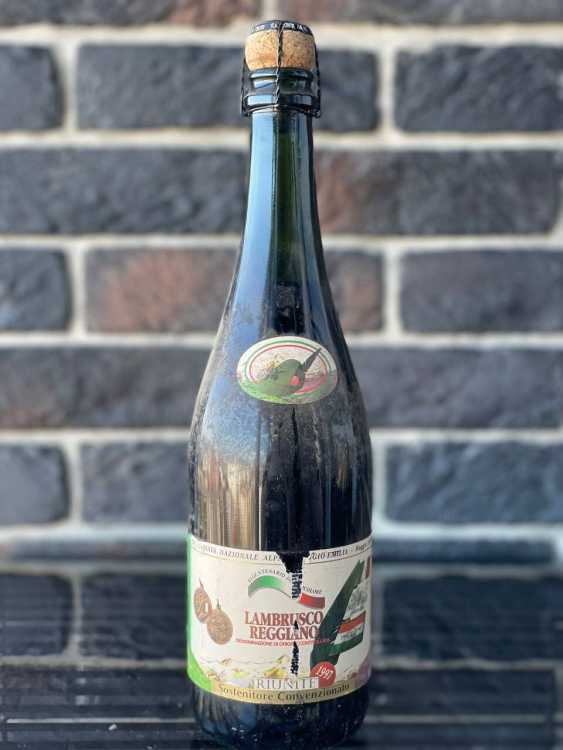 Вино Lambrusco Reggiano Riunite 1997 года урожая