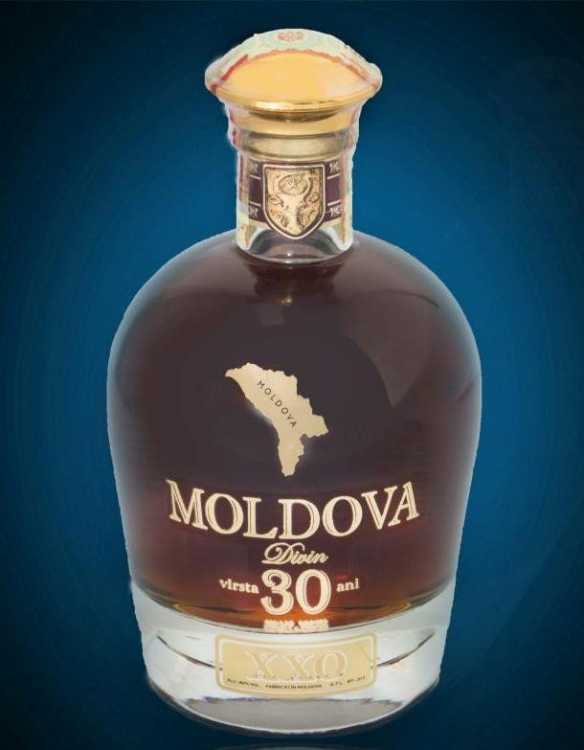 Коньяк «Moldova» XXO 30 лет, Aroma. Kingstone 0,7