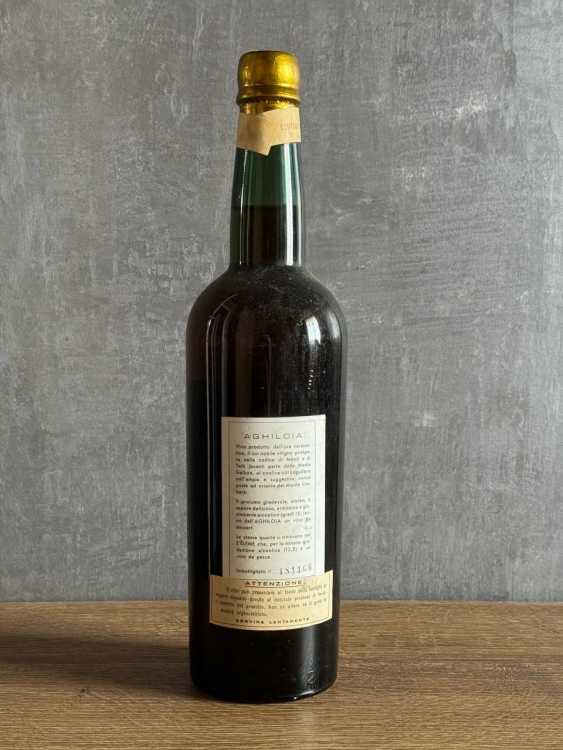 Вино Vermentino di Gallura Aghiloja 1966 года.