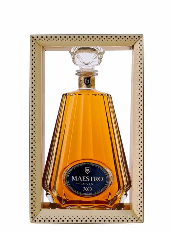 Коньяк «Maestro» Reserva, XO 10 лет. 0,7