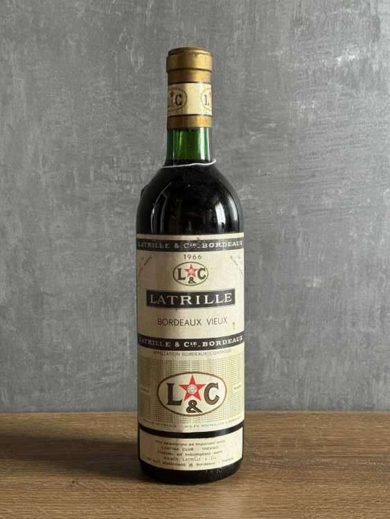 Вино Latrille & Cie Bordeaux Vieux 1966 года.