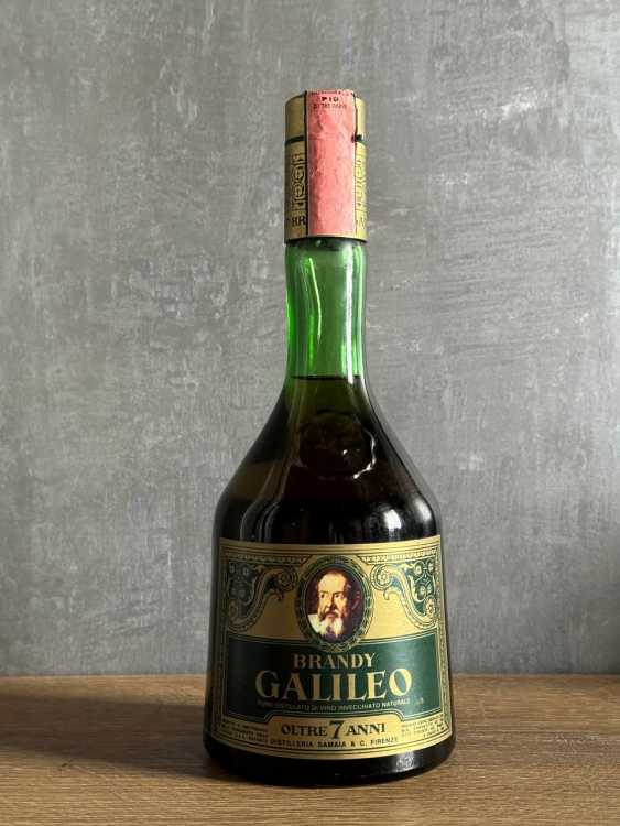 Итальянский "Brandy Galileo 7 лет"  1969 урожая, 1977 розлива.0,7 литра. 