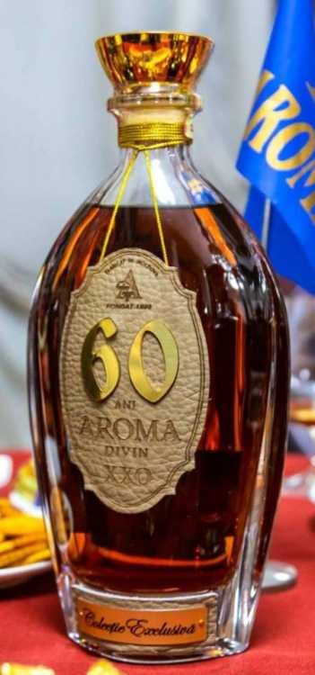 Коньяк «Aroma» XXO 60 лет. 0,67